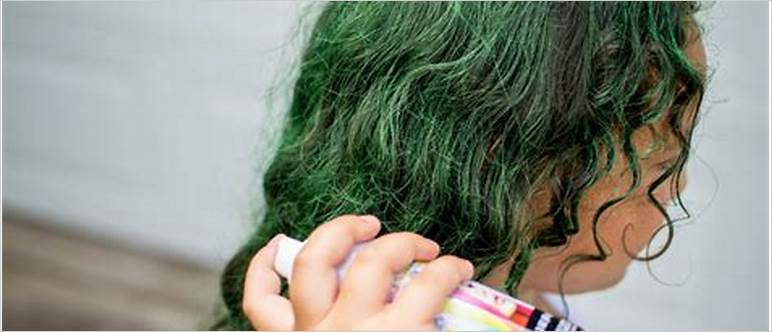 Temporary green hair dye